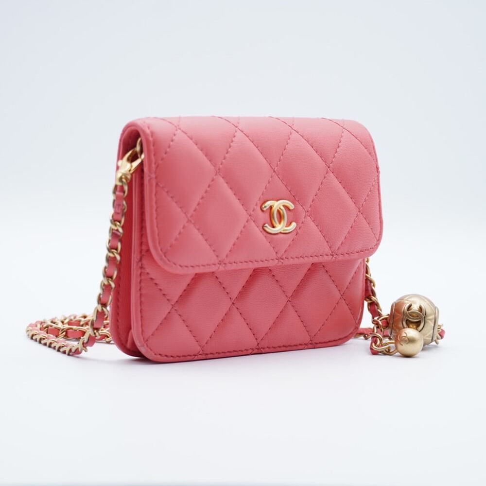 Chanel Pink Lambskin Quilted Pearl Crush Clutch With Chain - Picture 2 of 8
